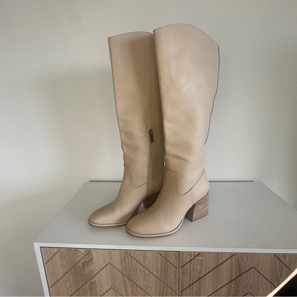 Vince Camuto - Wide Calf Knee High Boots - Women’s Size 9 - Picture 9 of 14